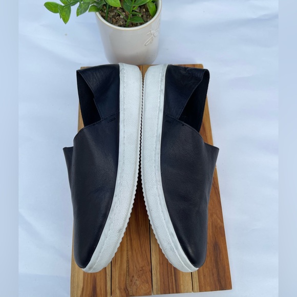 Eileen Fisher black leather loafers size 8.5 - Picture 2 of 10